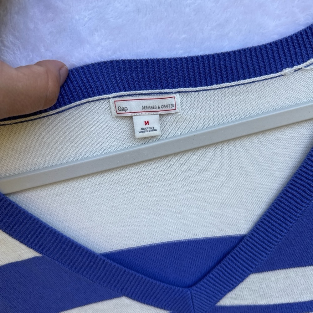GAP Blue and White Striped Top - Picture 2 of 9